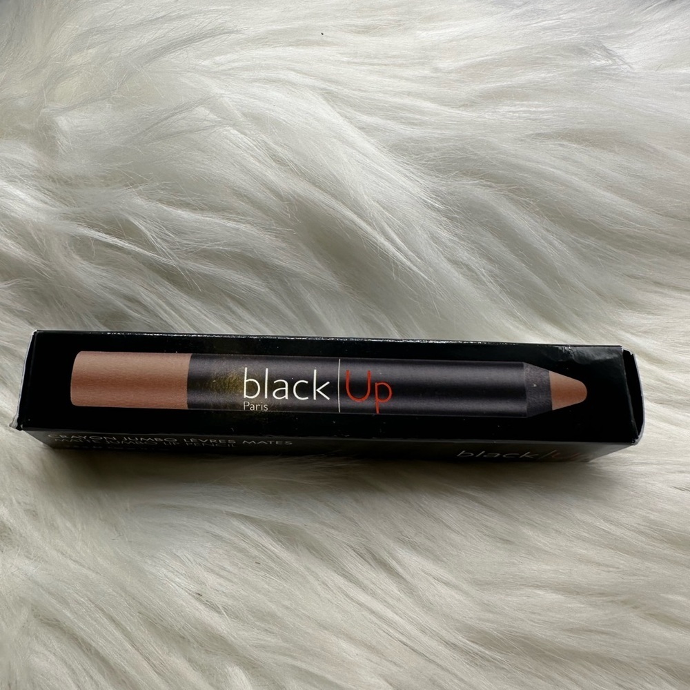 🩷5/$10 Black Matte Jumbo Lip Pencil - Brown